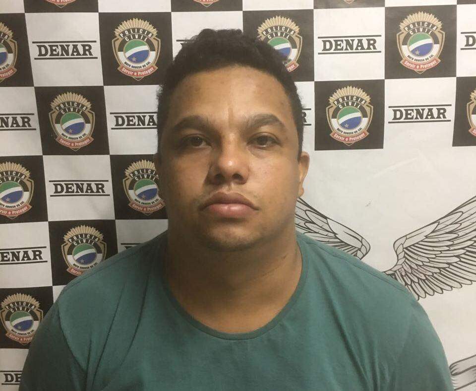 Foragido da justiça é preso com arma de uso restrito da PM de São Paulo