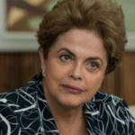 Não vou me furtar a participar da luta, diz Dilma ao confirmar pré-candidatura