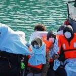 França resgata 126 migrantes que tentavam alcançar o Reino Unido