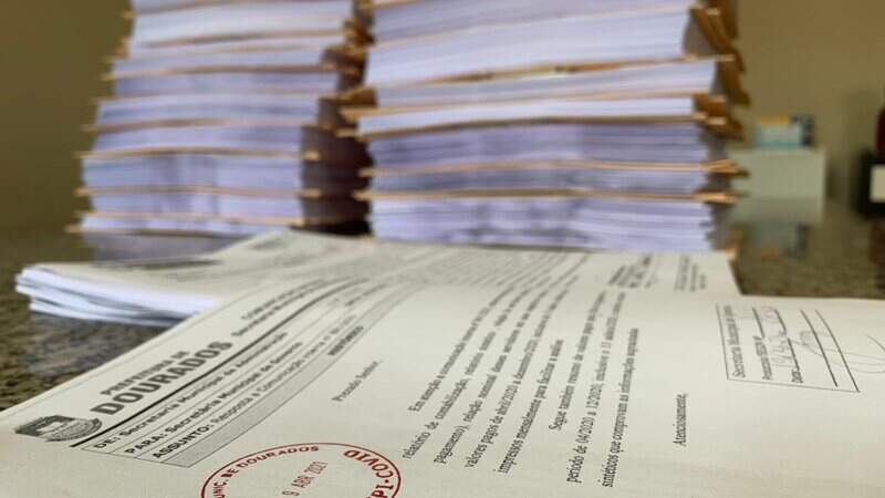 CPI da Covid em Dourados analisa “calhamaço” de 5 mil folhas e deve pedir novos documentos