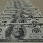 Dólar opera instável e abre sexta-feira sendo negociado a R$ 4,15