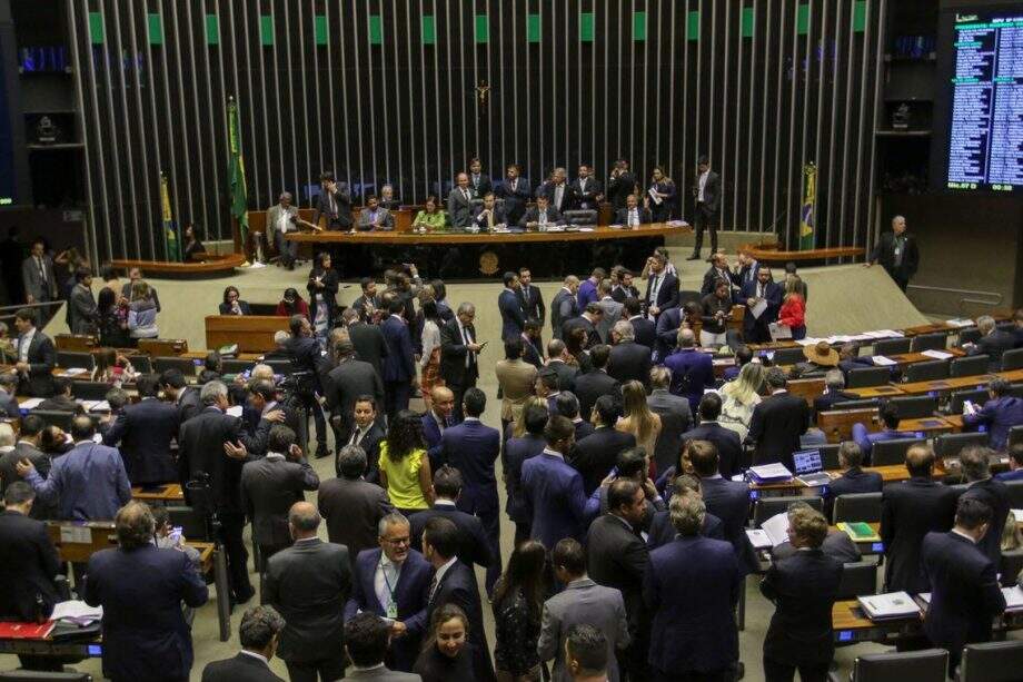 O Plenário da Câmara dos Deputados aprovou a Medida Provisória 884/19