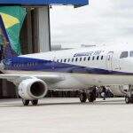 Após demissões, funcionários da Embraer entram em greve