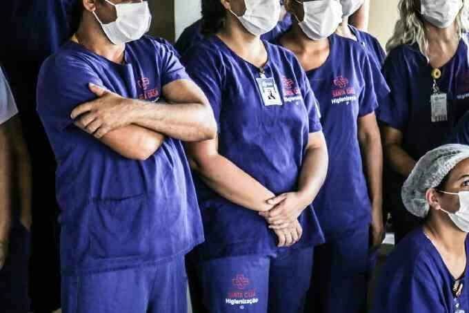 Enfermeiros realizam carreata em Campo Grande por aprovação do aumento no piso salarial