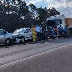 Engavetamento entre 5 veículos congestiona trânsito na BR-163