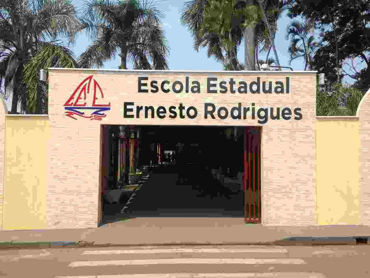 Escola Estadual Ernesto Rodrigues, em Aparecida do Taboado