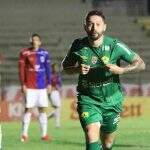Cuiabá derrota Paraná e fica a um ponto da Série A