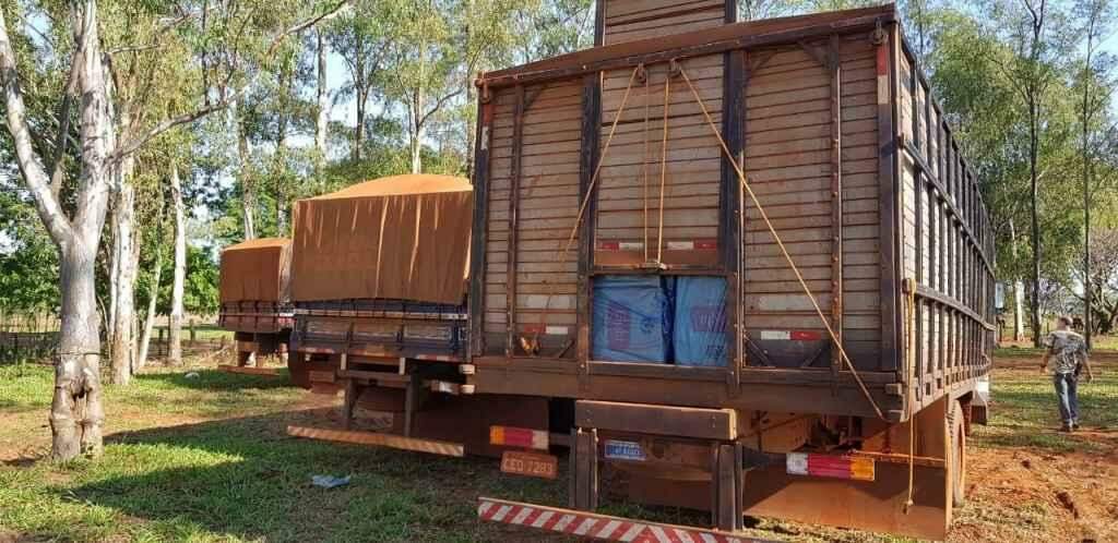 Oito pessoas foram presas e sete caminhões apreendidos (Foto: Divulgação)