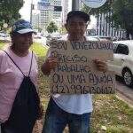 Morando em corredor, família com sete venezuelanos pede ajuda na Afonso Pena