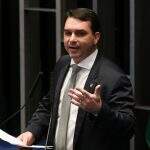 Justiça nega pedido de Flávio Bolsonaro para receber informações sobre servidores