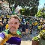 Sem seguir recomendação de Bolsonaro, internautas postam hashtag #DesculpeJairMasEuFui