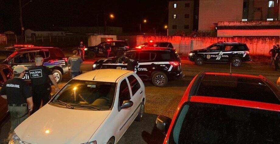 Mais de 150 pessoas: polícia acaba com festa clandestina no Jardim Leblon