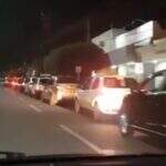VÍDEO: motoristas fazem fila para abastecer a R$ 4,85 no interior