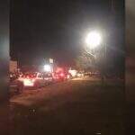 VÍDEO: Motoristas ‘furam’ fila e causam revolta em drive-thru de Campo Grande