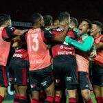 Flamengo perde do São Paulo, mas é bicampeão brasileiro com tropeço do Inter
