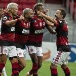 Com dois de Michael, Flamengo vence Atlético-GO e ainda sonha com o título