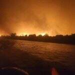 VÍDEO: fogo avança sobre ribeirinhos no Pantanal e Bombeiros enviam reforços