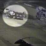 Homem flagra ladrão furtando celular dentro de carro e é agredido com garrafadas na cabeça