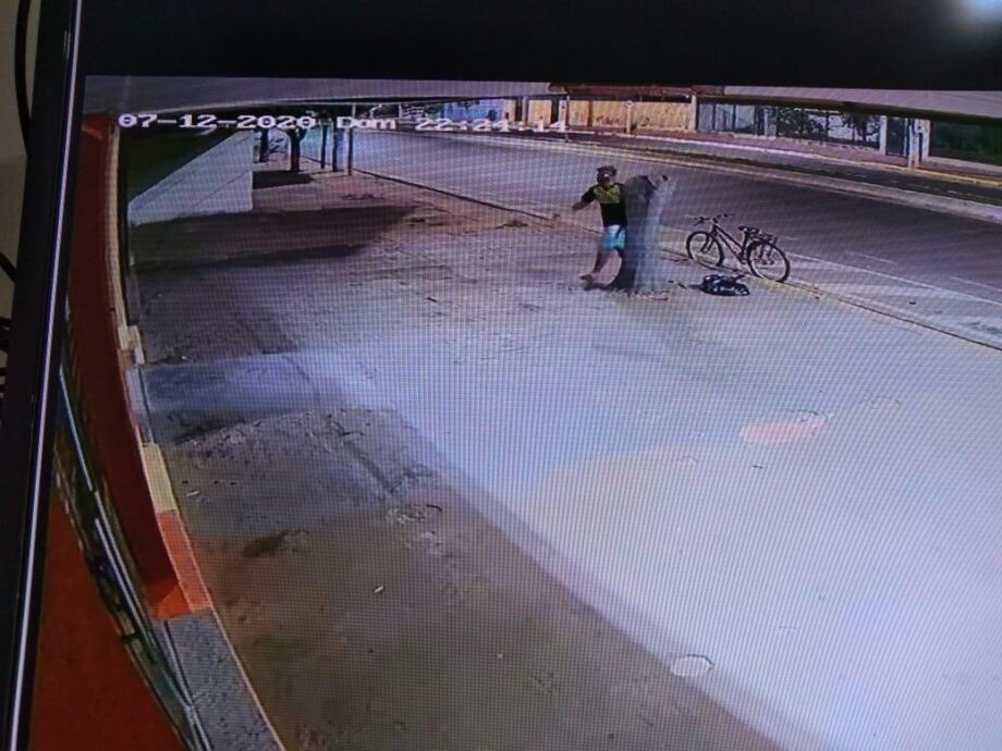Homem furta bolsa com R$ 1,8 mil durante fechamento de restaurante em MS