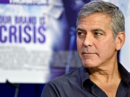 George Clooney diz que troca cartas com a esposa até mesmo na quarentena