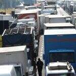 Justiça Federal proíbe caminhoneiros grevistas de bloquearem rodovia