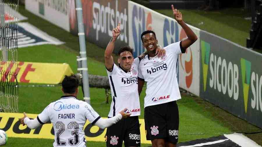 Corinthians goleia o Fluminense e entra de vez na briga por vaga na Libertadores
