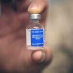 Jornalistas, alunos de medicina e motoristas de ônibus podem ter vacina gratuita