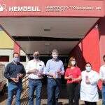 Hemosul recebe doação de 2 mil garrafas de álcool 70% do Governo