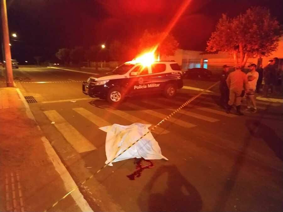 Vítima foi assassinada na frente de casa (Foto: Nova News)