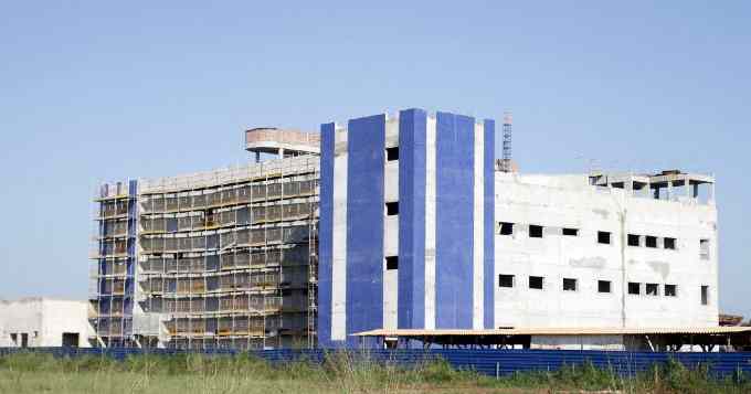 Na pandemia, governo paralisa construção de hospital em Três Lagoas