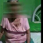 Em vídeo gravado pelo filho, idosa nega que tenha apanhando da nora