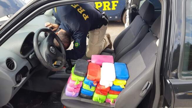 Traficante é preso ao transportar cloridrato de cocaína escondido em balões de festa