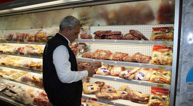 Casa de carnes chique é autuada por induzir consumidor a erro e vender carne vencida