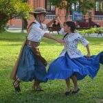 Com bailões liberados em Campo Grande, Chamamé celebra a retomada dançando