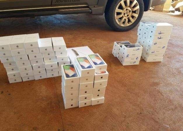 Escrivão de Polícia Civil é preso com 124 iPhones contrabandeados na Fronteira de MS