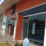 Mais de 24h: clientes reclamam que fezes continuam em agência bancária em Campo Grande