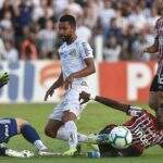 Em clássico movimentado, Santos e São Paulo empatam por 1 a 1 na Vila Belmiro