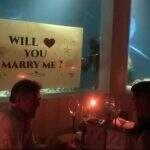 José de Abreu pede namorada em casamento nas Ilhas Maldivas