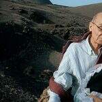 Exibido de graça, documentário conta sobre cotidiano de José Saramago com a esposa