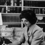 Carta íntima de Jacqueline Kennedy é recuperada por curadores