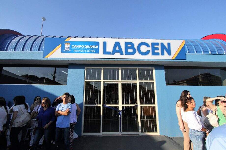 Sesau contrata por R$ 1,2 milhão empresa para transportar exames do Labcen