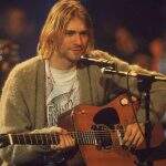 Cardigã usado por Kurt Cobain é leiloado por R$ 1,3 milhão