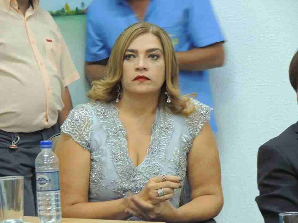 Ex-vereadora de Aquidauana condenada por receptação de gado ganha cargo na Sanesul