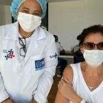 “Viva o SUS”: Lilia Cabral toma 1ª dose da vacina contra Covid-19
