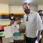 Prefeitura de Dourados entrega 49 escrituras para moradores do bairro Izidro Pedroso
