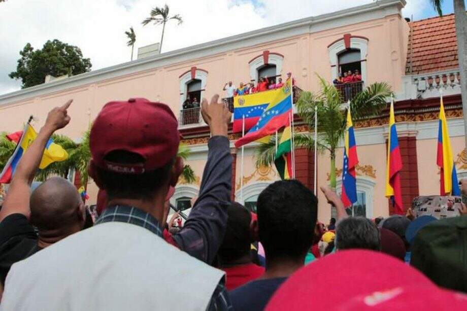 Governo venezuelano sinaliza que está aberto a dialogar, mas impõe condições