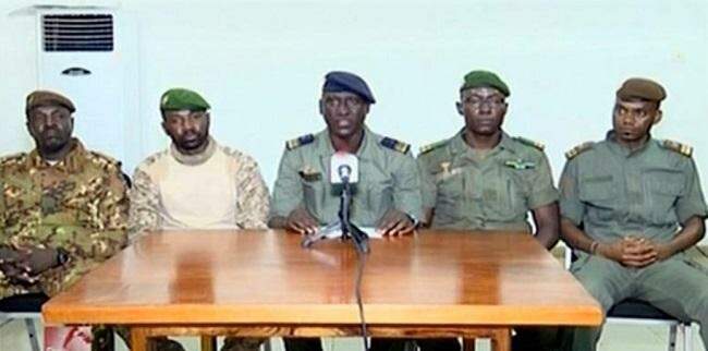 Mali: soldados prometem eleições após golpe militar