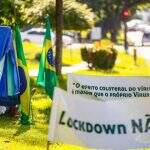 Contra ‘fecha tudo’, amigos montam acampamento em frente à Prefeitura de Campo Grande