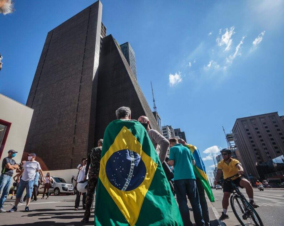 Ao menos nove Estados e o DF registram atos pacíficos contra o governo Bolsonaro