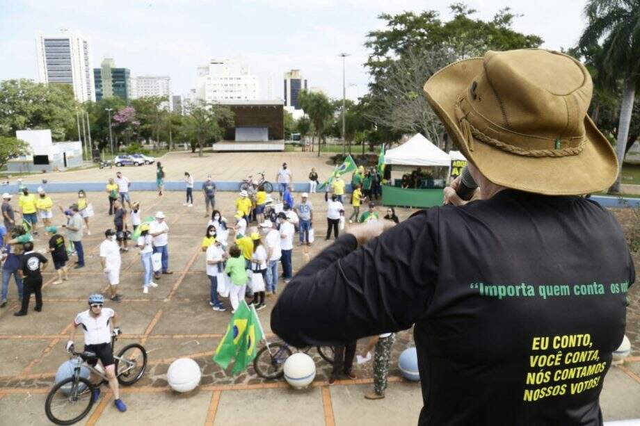 Esvaziada, manifestação pró-Bolsonaro no Centro de Campo Grande pede voto auditável para 2022